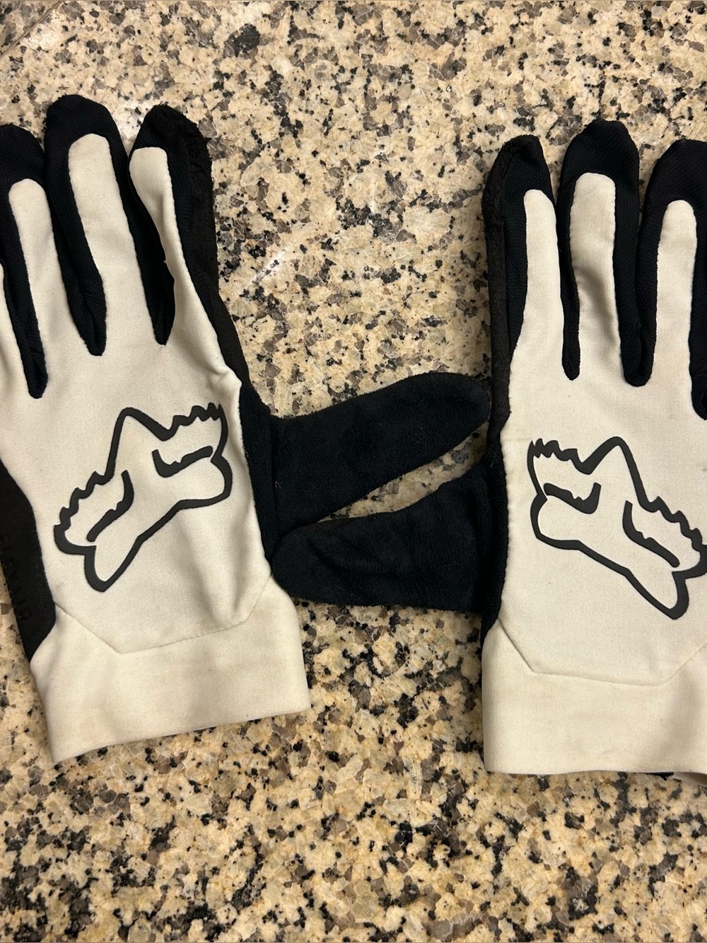 Black and White Fox Mountain Bike Gloves